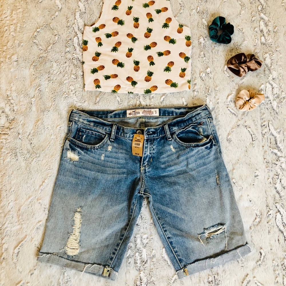 NWT Hollister Bermuda Shorts 🍍✨
